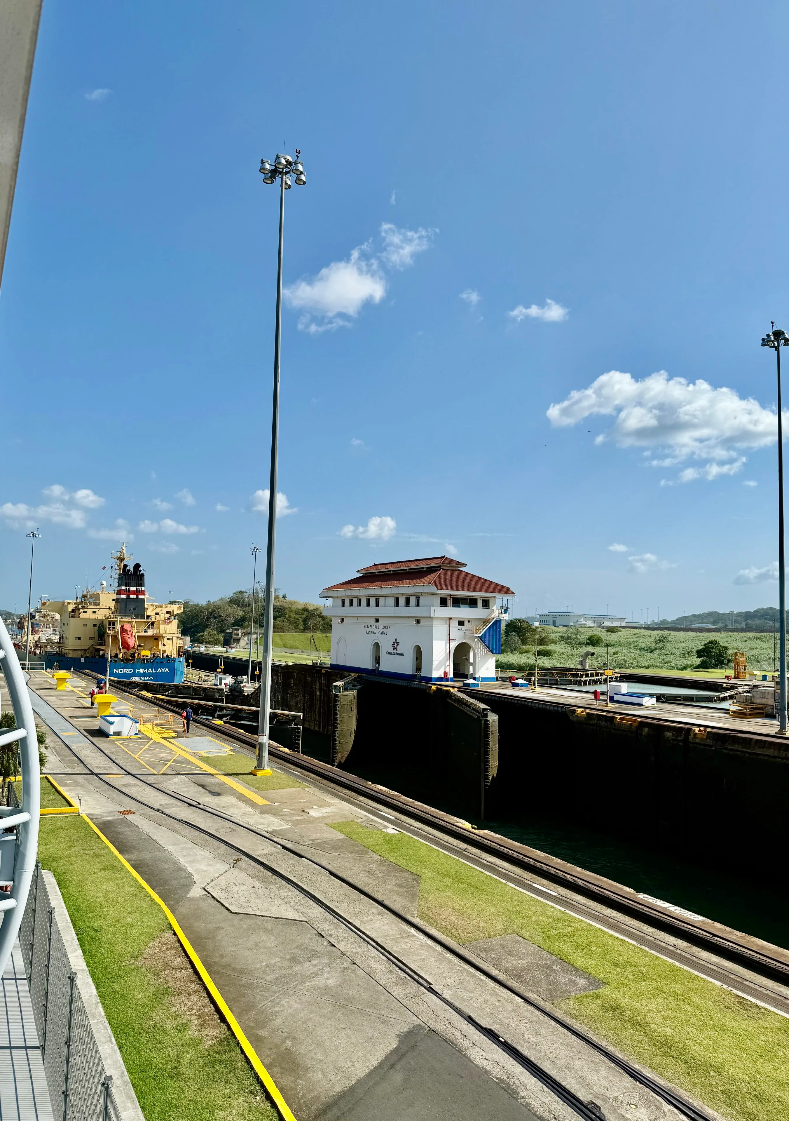 locks closing