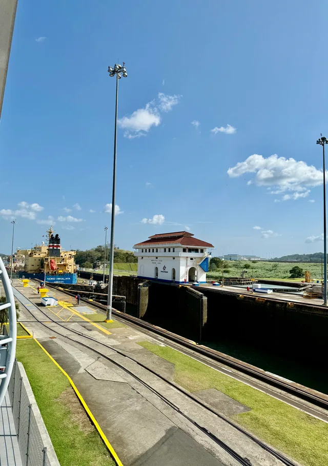 locks closing